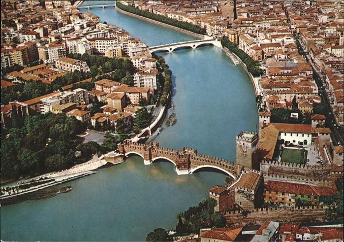 Verona Veneto Veduta aerea dell Adige con Castelvecchio