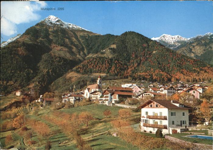 Dorf Tirol Panorama mit Mutspitze