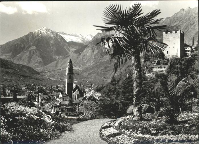 Merano Meran mit Textelgruppe