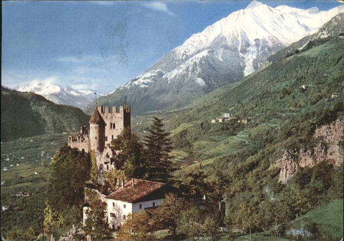 Merano Meran mit Schloss Brunnenburg