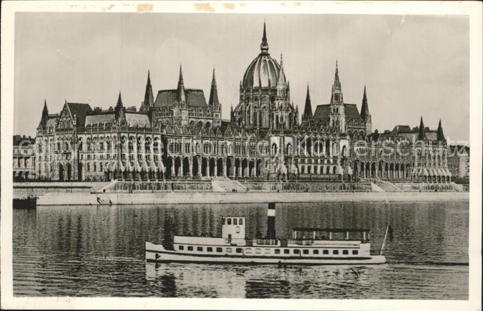 Budapest Parlament Dampfschiff