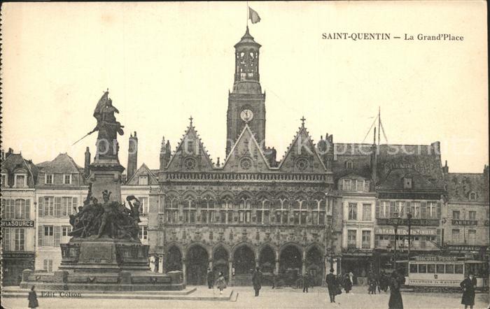 Saint-Quentin 02 Aisne La Grand Place Strassenbahn