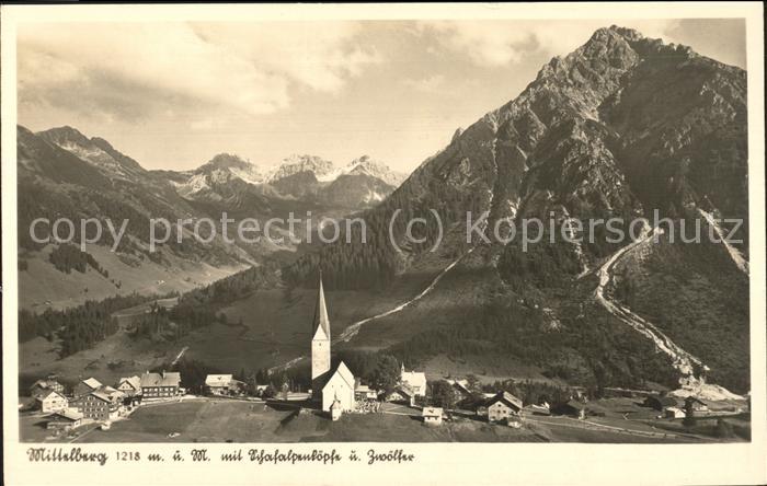 Mittelberg Vorarlberg Panorama mit Schafalpenkoepfe und Zwoelfer Allgaeuer Alpen