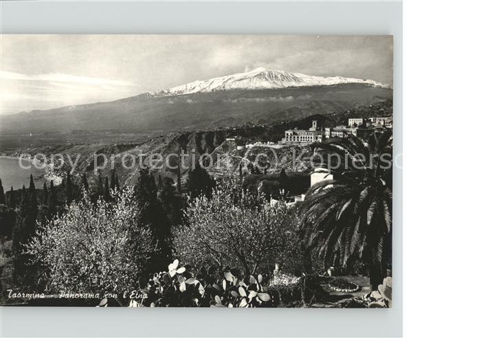 Taormina Sizilien Panorama con l'Etna Vulkan