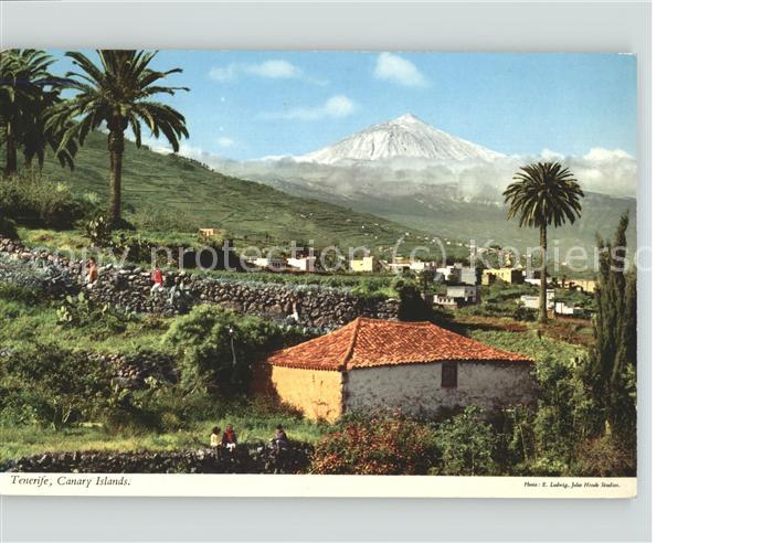 Santa Ursula Vista panoramica con el volcano Teide nevado Vulkan