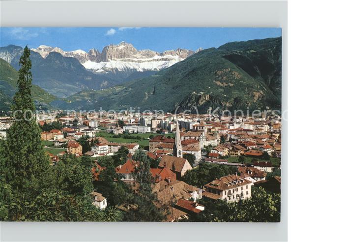 Bozen Suedtirol Panorama gegen Rosengarten Dolomiten