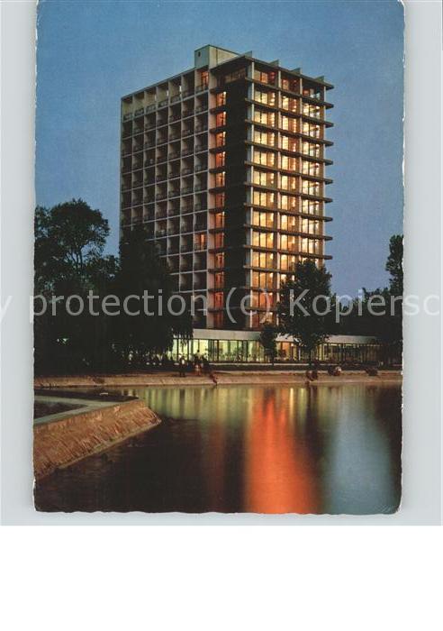 Siofok Europa Szallo Hotel bei Nacht