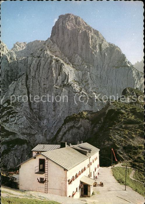 Stripsenjochhaus mit Wilder Kaiser