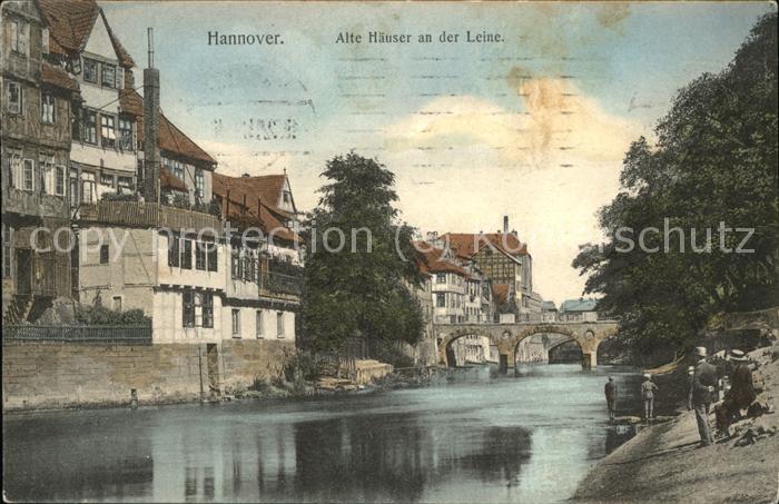 HANNOVER  CITY Alte Haeuser an der Leine Bruecke