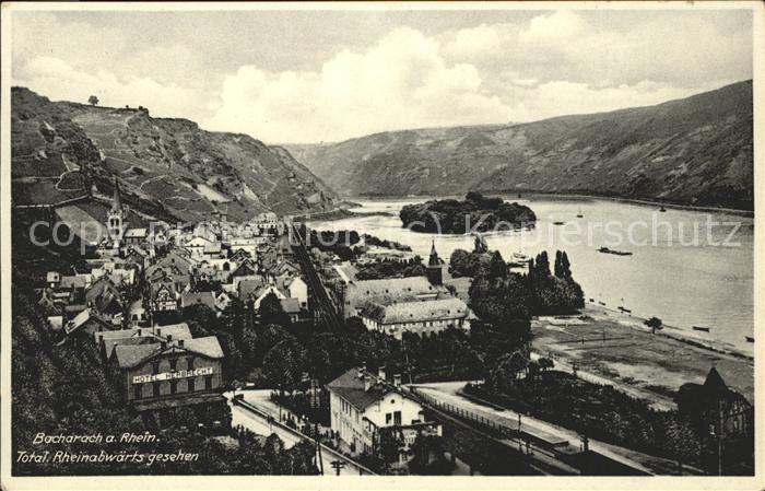 Bacharach Rhein Ortsblick