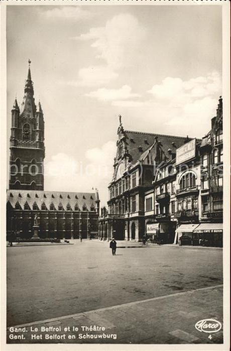 Gand Belgien Le Belfroi et le Theatre