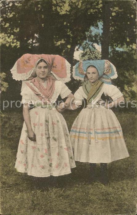 Spreewald Spreewaelderinnen in Tracht