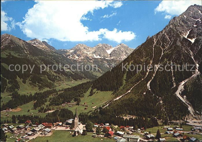 Mittelberg Kleinwalsertal Panorama mit Kuhgehrenspitze Hammerspitze Schafalpen Z
