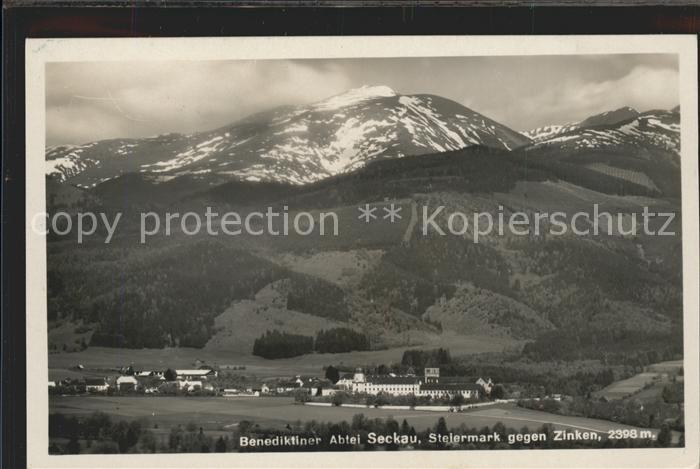 Seckau Panorama mit Abtei Benediktinerkloster gegen Zinken Niedere Tauern