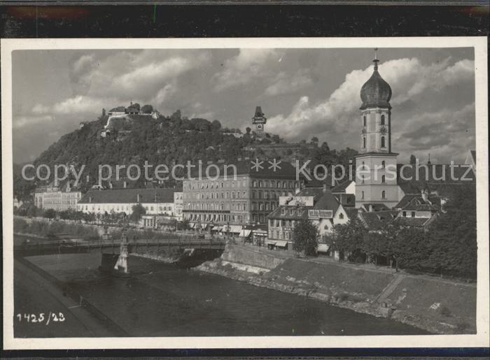Graz Steiermark Uferpartie an der Mur Brücke Schlossber