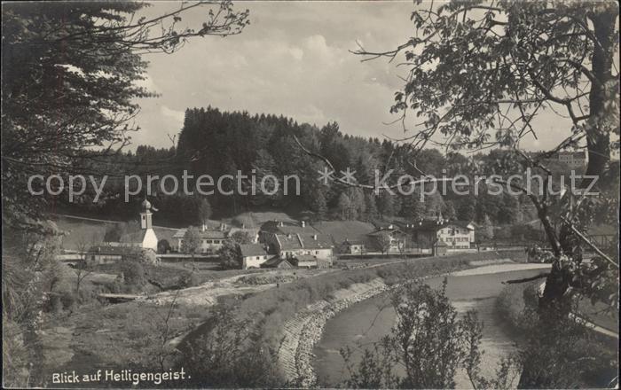 Heiligengeist Kaernten Ortsansicht mit Kirche