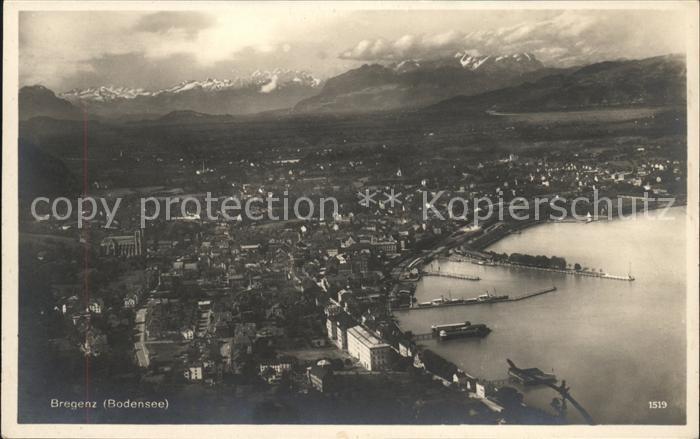 Bregenz Vorarlberg Panorama mit Schweizer Bergen Bodensee Hafen