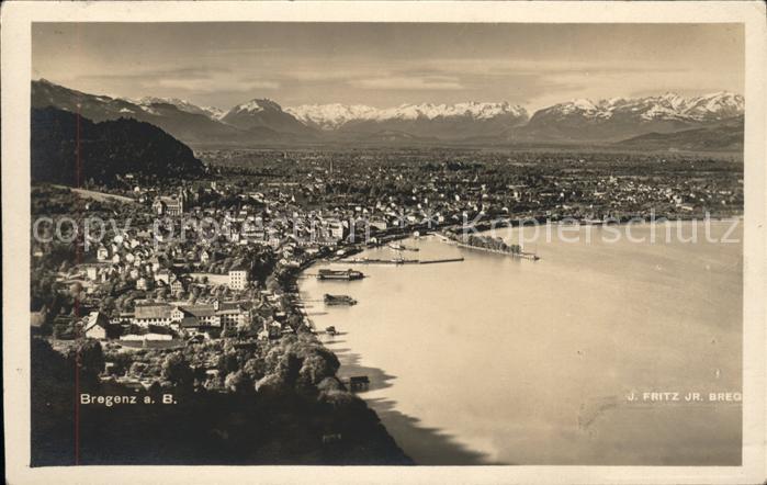 Bregenz Vorarlberg Panorama mit Schweizer Bergen Bodensee Hafen