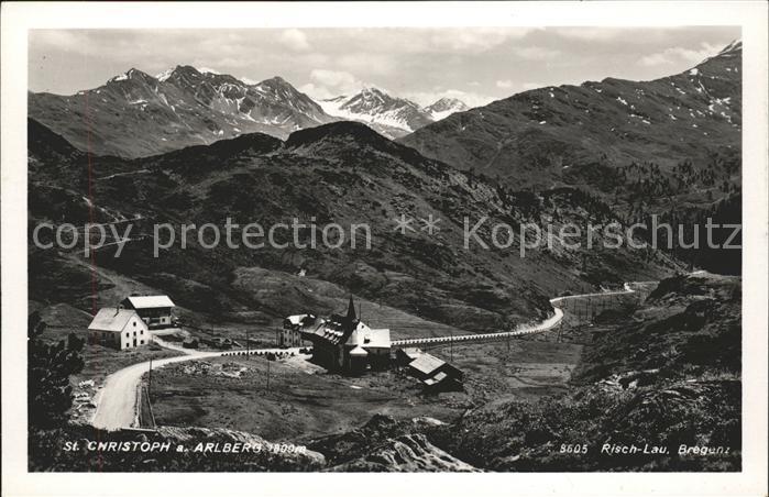 St Christoph Arlberg Teilansicht mit Alpenpanorama