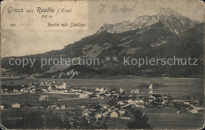 Reutte Tirol Gesamtansicht mit Saeuling Ammergauer Alpen