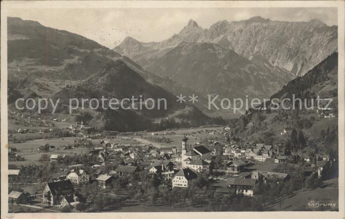 Schruns Vorarlberg Gesamtansicht mit Alpen Montafon
