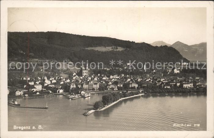 Bregenz Vorarlberg Blick auf den Hafen und Altstadt Bodensee
