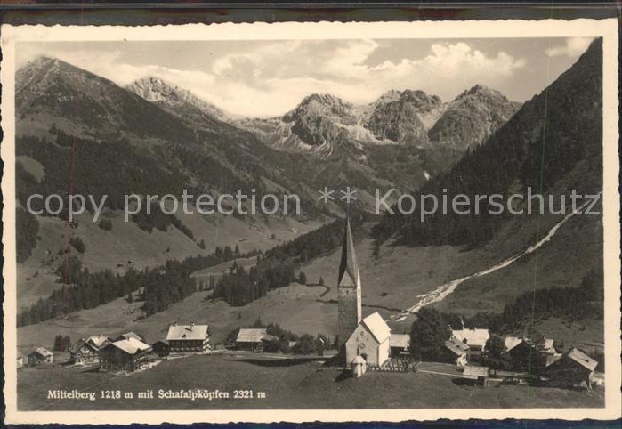 Mittelberg Vorarlberg Ortsansicht mit Kirche und Schafalpenkoepfen Allgaeuer Alp