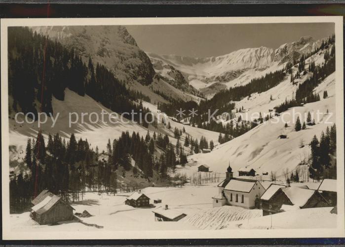Baad Mittelberg Kleinwalsertal Gesamtansicht mit Bergunttal und Hochalppass Gebi