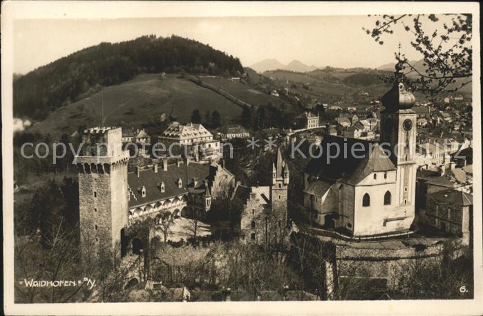 Waidhofen Ybbs Rothschildschloss und Stadtpfarrkirche