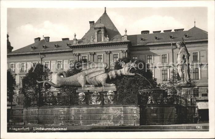 Klagenfurt Woerthersee Lindenwurmdenkmal