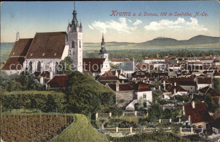 Krems Donau Ortsblick mit Kirche