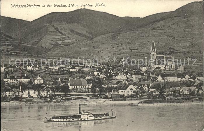 Weissenkirchen Wachau Ortsblick mit Donau Dampfschiff