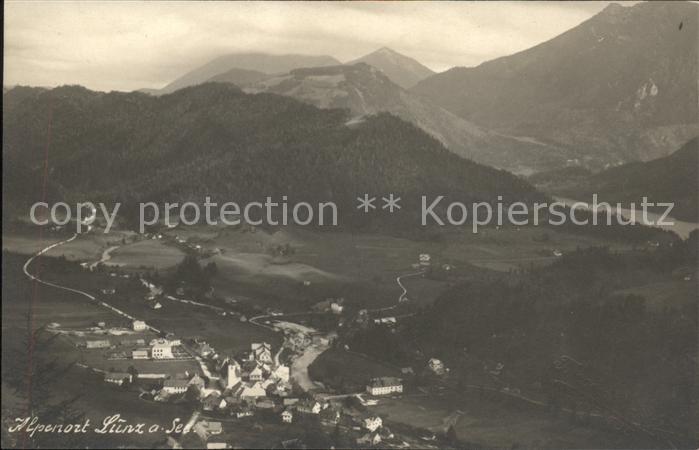 Lunz See Niederoesterreich Totalansicht