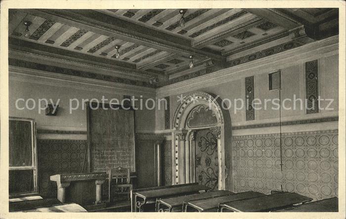 Berndorf Niederoesterreich Volks und Hauptschule Lehrzimmer romisc