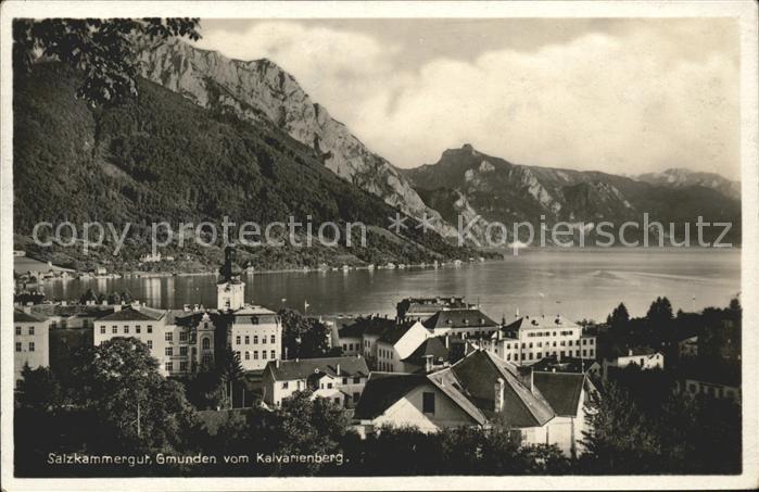 Gmunden Salzkammergut Ortsansicht mit Kirche Blick vom Kalvar