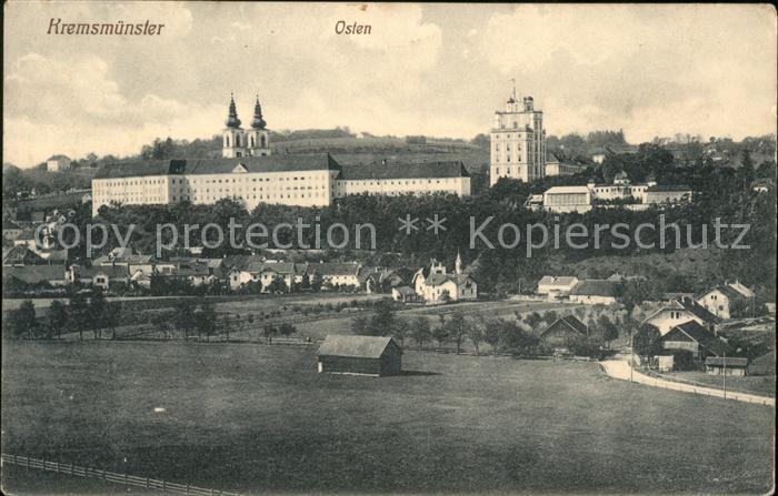 Kremsmuenster Ortsansicht mit Benediktinerstift