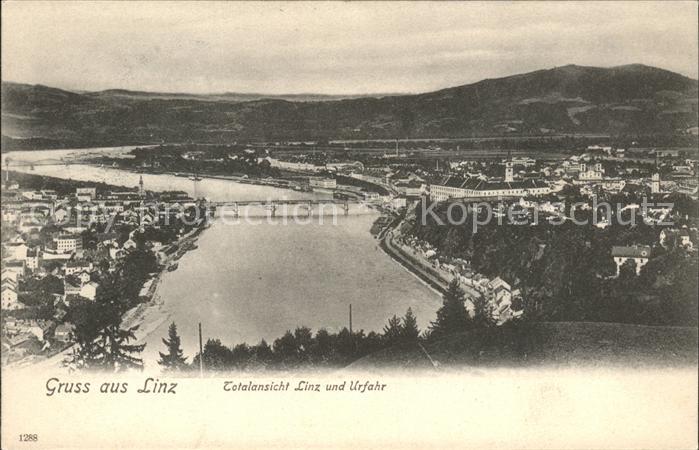Linz Donau Totalansicht Linz und Urfahr Donau Bruecke