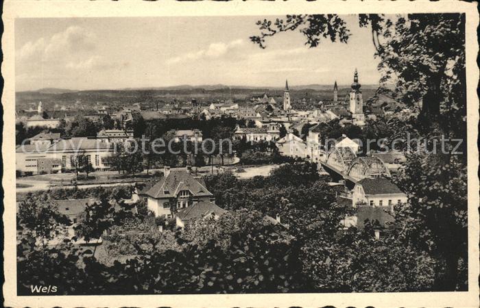 Wels Oberoesterreich Stadtbild mit Kirche Bruecke