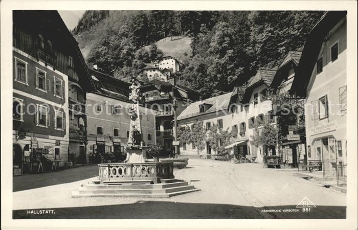 Hallstatt Austria Ortspartie Brunnen