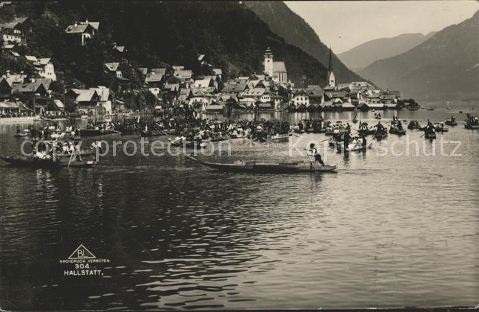 Hallstatt Austria Prozession auf dem Hallstätter See