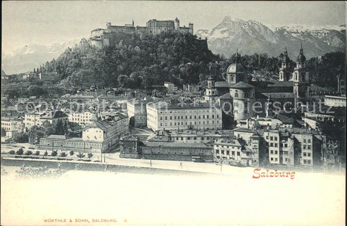 Salzburg Oesterreich Stadtblick mit Festung Hohensalzburg
