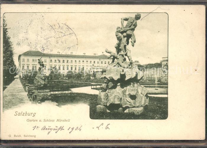 Salzburg Oesterreich Garten und Schloss Mirabell Skulptur