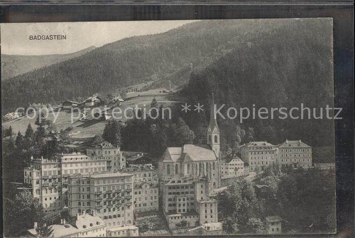 Badgastein mit Rathaus und Hotelanlagen Kirche