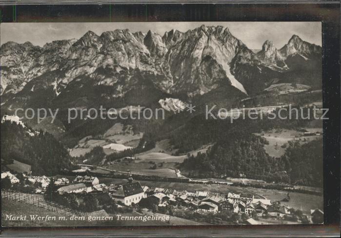 Markt Werfen mit Tennengebirge