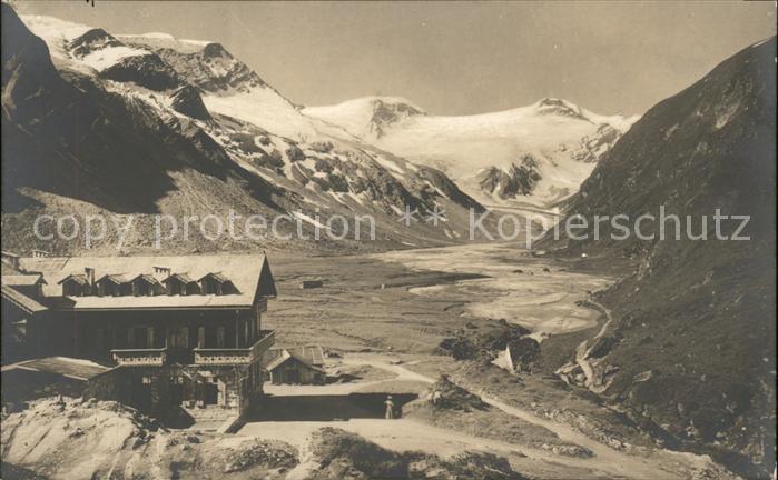 Oesterreich Huette Berge