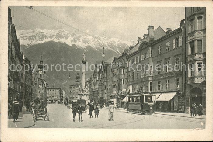 Innsbruck Maria-Theresienstrasse gegen Nordkette Strassenbahn Saeule