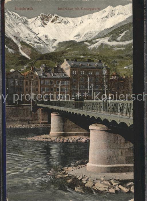 Innsbruck Innbruecke mit Gebirgskette