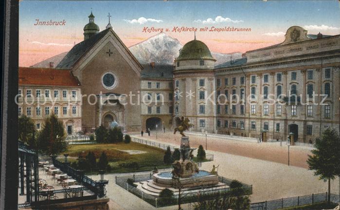 Innsbruck Hofburg und Hofkirche mit Leopoldsbrunnen