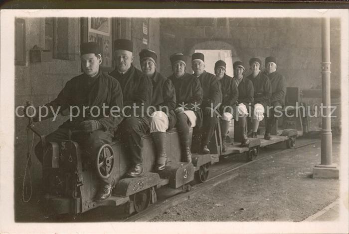 Salzbergwerk Bergbahn Gruppenfoto