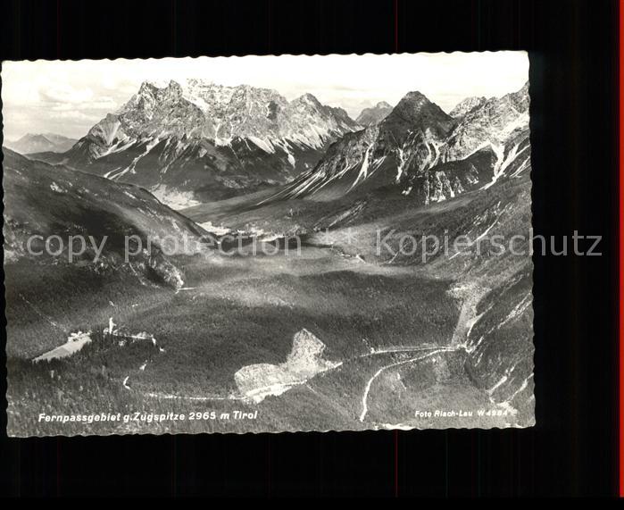 Fernpass Reutte Fernpassgebiet gegen Zugspitze Wettersteingebirge Alpenpanorama
